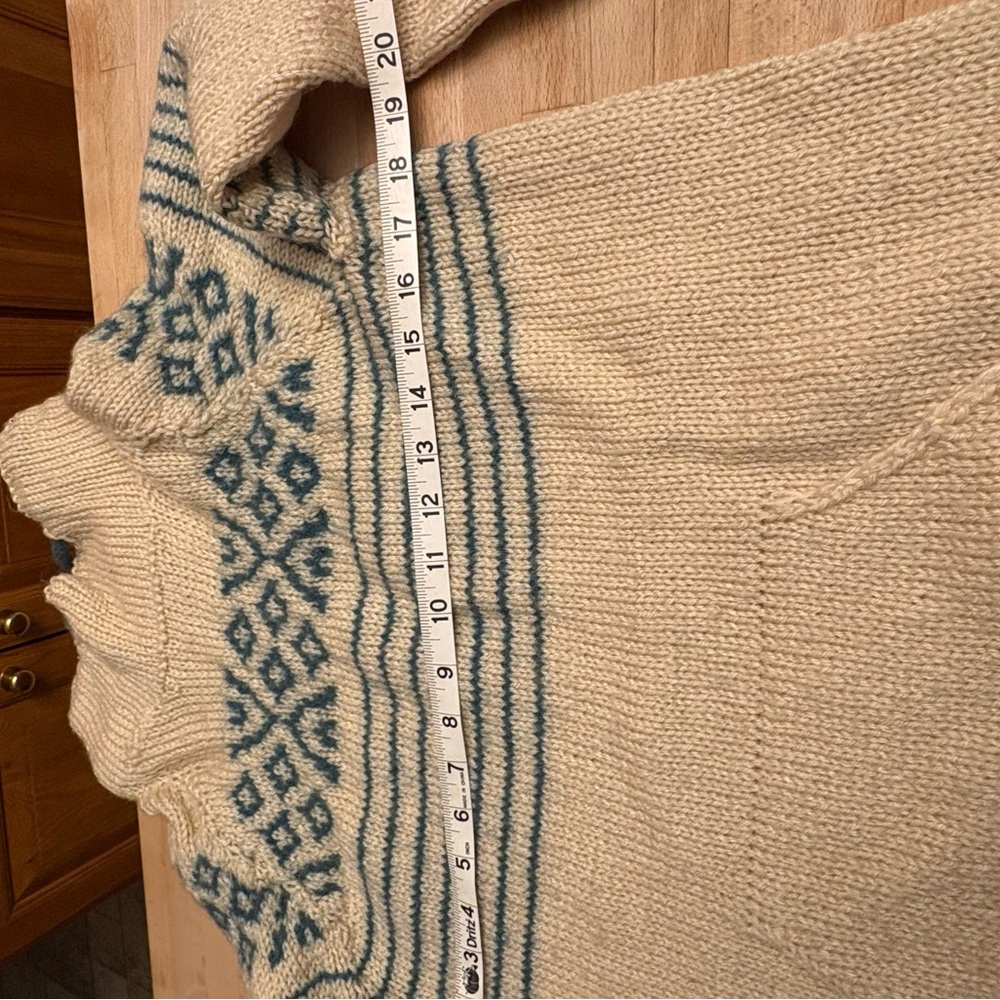 Hand Crafted Wool Cream and Blue Turtleneck Sweater - Picture 8 of 9